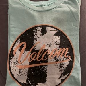 BOYS Volcom short-sleeved t-shirt.